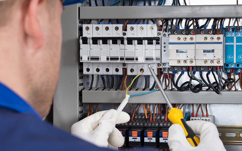 monteur électricien Compiègne